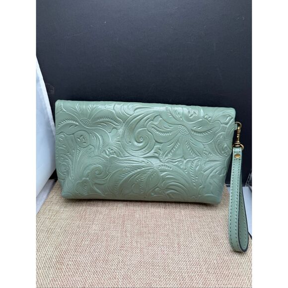 New Patricia Nash Valerie Tooled Leather Foldover Wristlet Sage - Picture 2 of 12